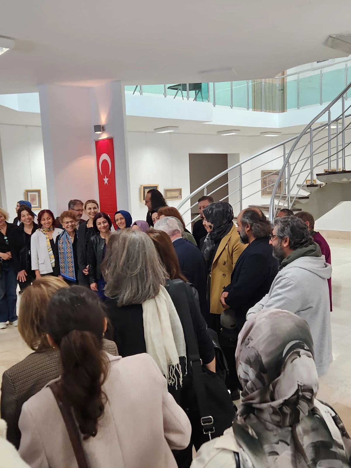 DR. F. İNCİ AYAN BİROL ÖĞRENCİLERİMİZLE BULUŞTU.